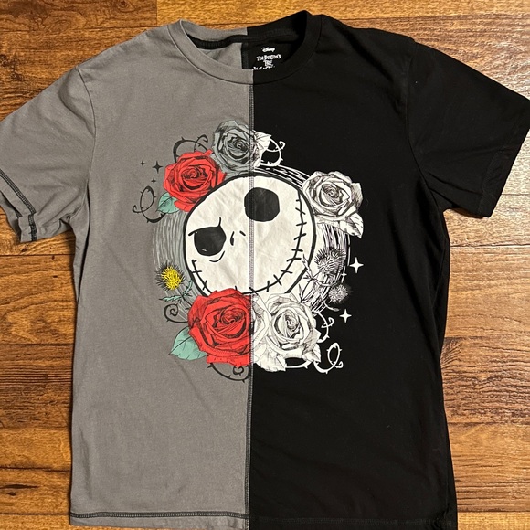 The Nightmare Before Christmas • Disney • Size Medium • Black/ Grey • Shirt - Picture 4 of 8